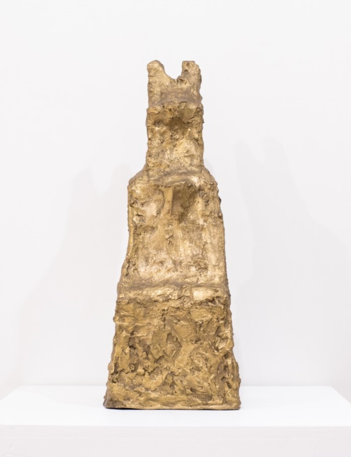 Segundo o pai coelho, Fernando Lindote, 2013. Bronze, 19x51x23cm.