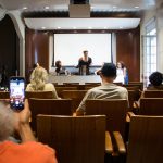 Mesa de debate Poesia, palco e ritmo na 1ª edição do Festival PIPA – Pela
Ilha Palavra Amplificada.