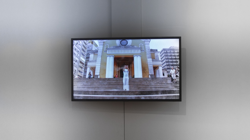 Registro em vídeo da Performance almacorpo em março de 2018, em frente a Catedral Metropolitana de Florianópolis.